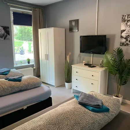 Stadtnah An Der Foerde 51 Hh *